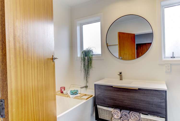 6 Bernard Street Chedworth_12