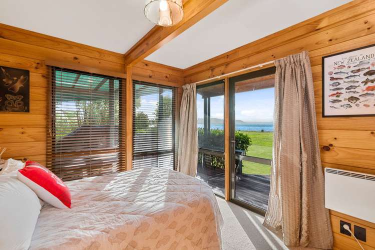 5 Holden Avenue Holdens Bay_16