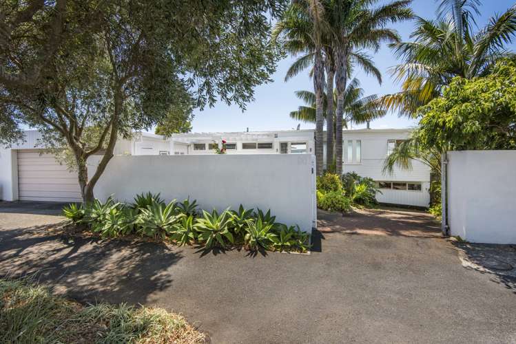 90 Seacliffe Avenue Narrow Neck_16