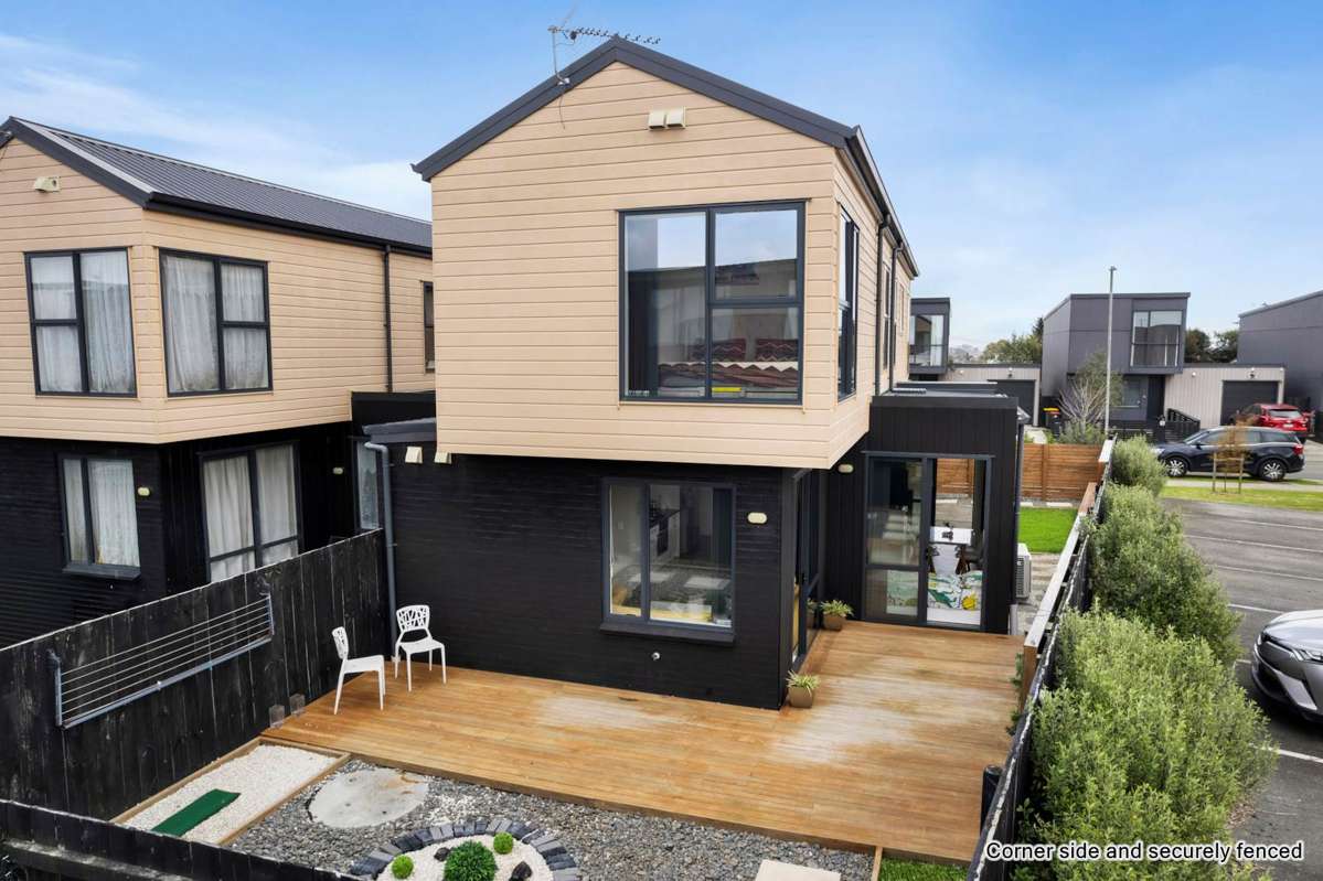 1 Te Aparangi Road_0