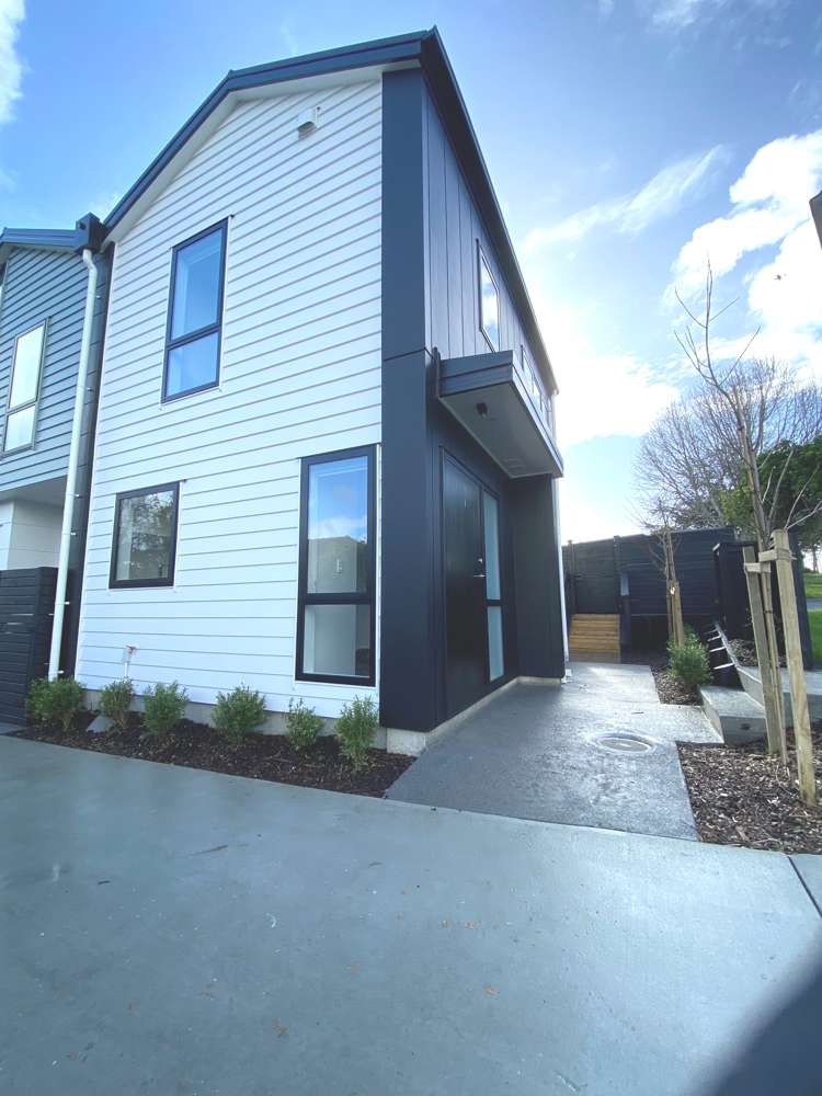 1/110 Kervil Avenue Te Atatu Peninsula_7