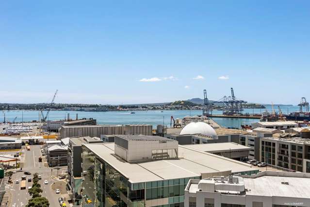 1406/47 Beach Road City Centre_2