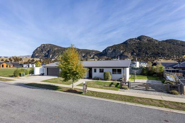 Low Maintenance, High Potential in Albert Town