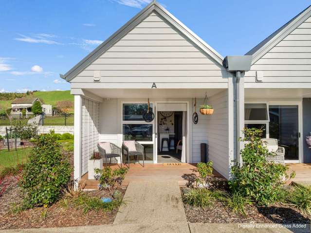 Luxurious, Over 50's Lifestyle Village Living!