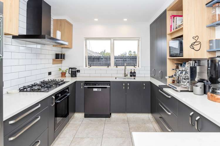 12 Flora Way Rototuna_13