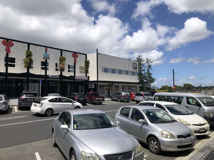 Retail 3/1-5 Fernhill Drive Westgate_15