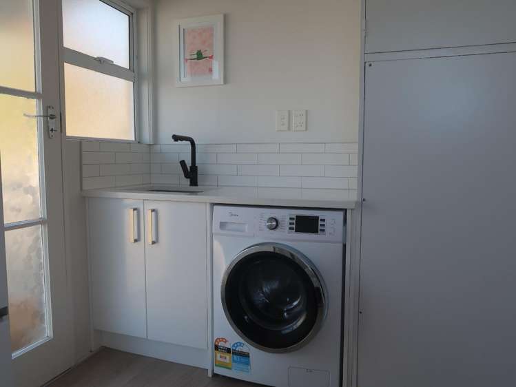1/23 Lake Road Northcote_6