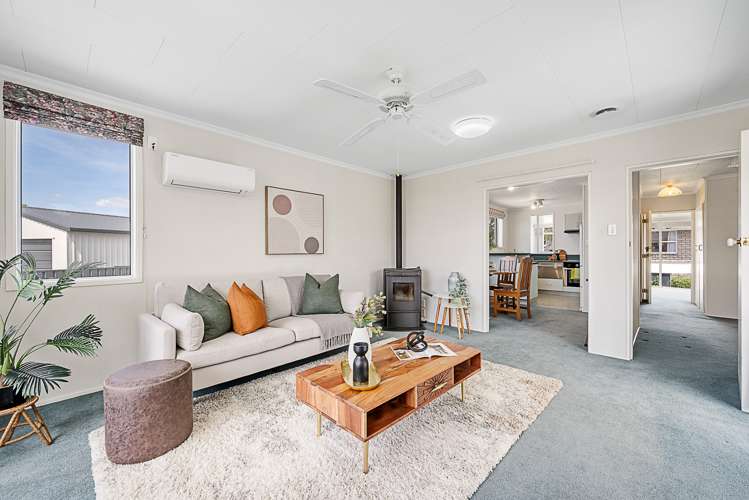 2 Ruthken Crescent Springlands_5