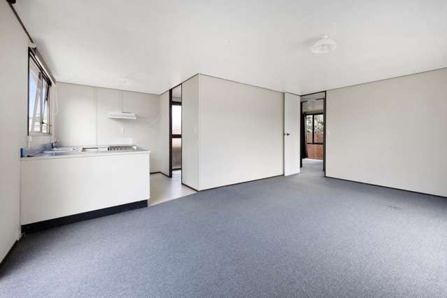 1/67 Cobham Crescent Kelston_1
