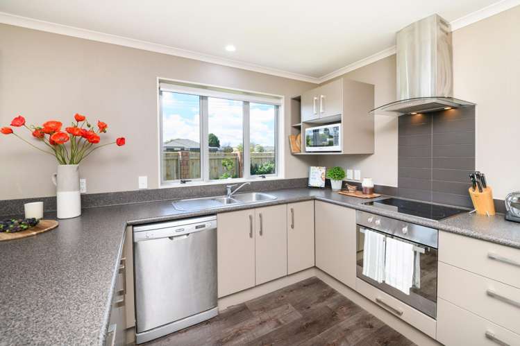 6 Angelina Way Kelvin Grove_12