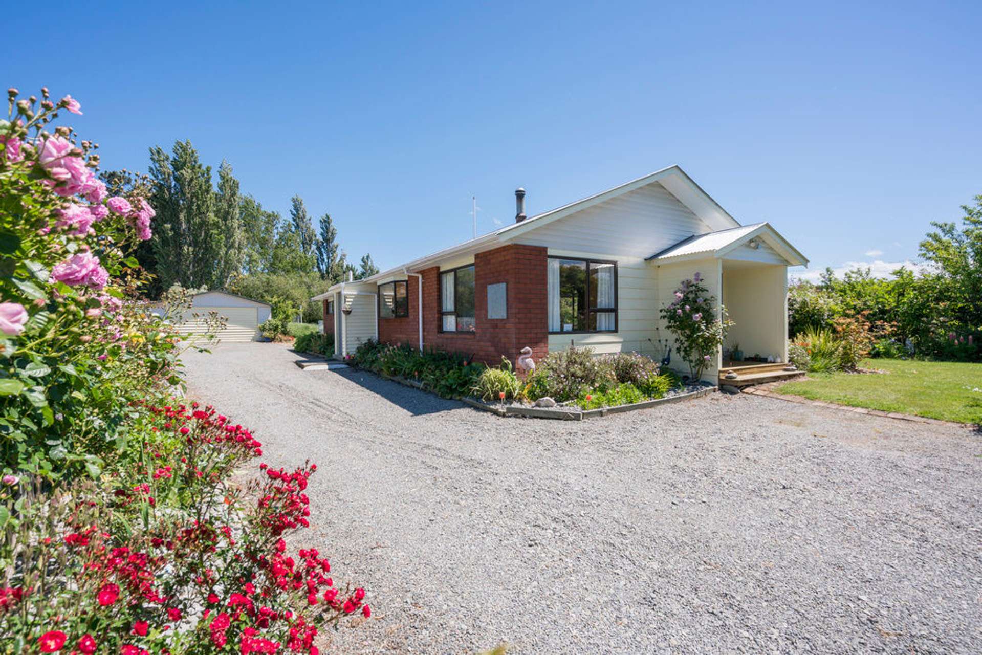 451 Lake Road South Leeston_0