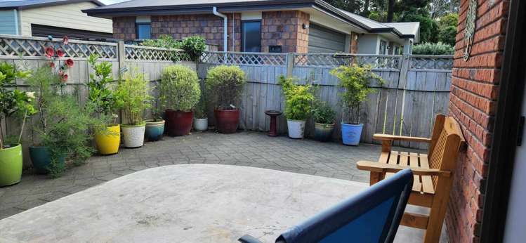 1 Loader Place Tawhero_10