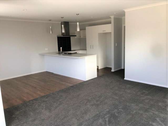 4 Tarata Grove 10754_1