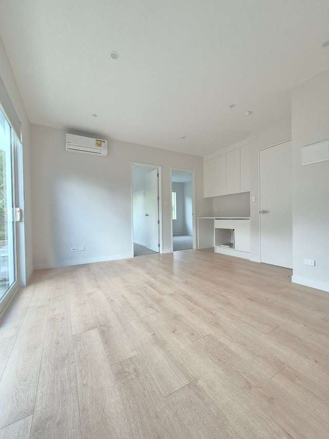Modern 2-Bedroom Unit in Orewa