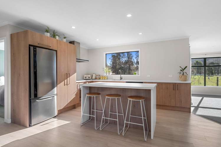 30 Quail Valley Road Belgrove_3