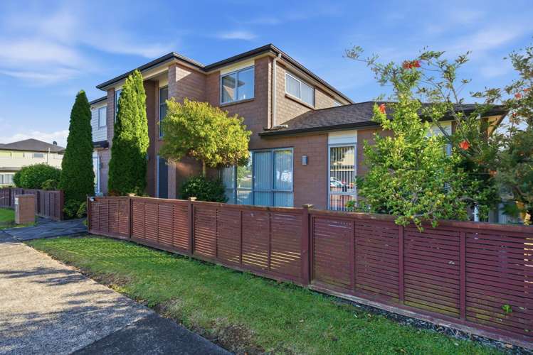 8 Moville Drive Flat Bush_22