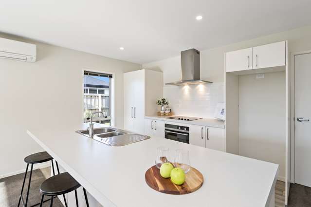 87 Sunline Avenue Lincoln_4