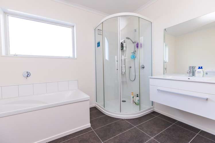 45 Melksham Drive Churton Park_11
