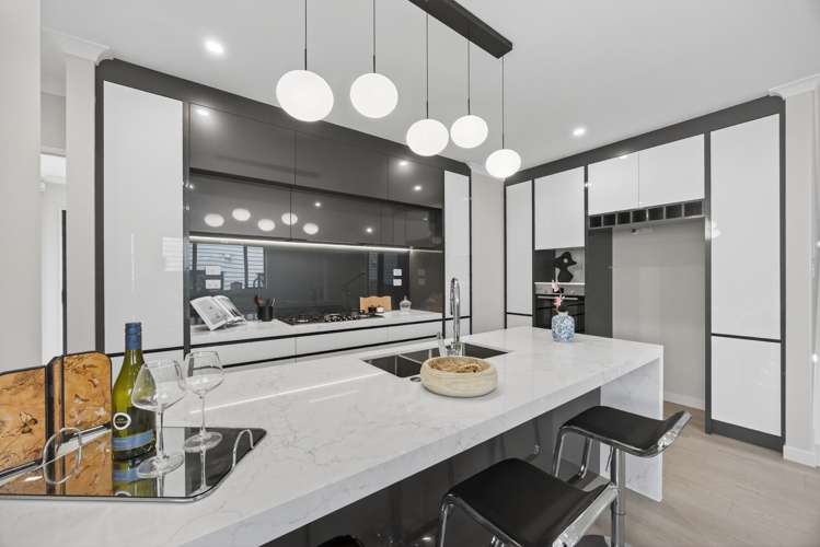 2 Ballyalton Crescent Flat Bush_12