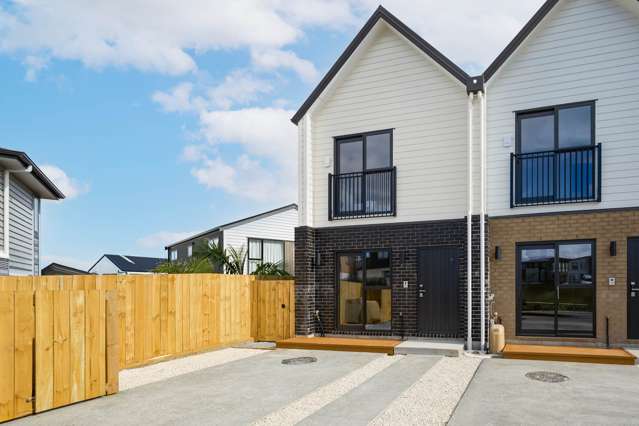 Under $1m – Brand New with Harbour View