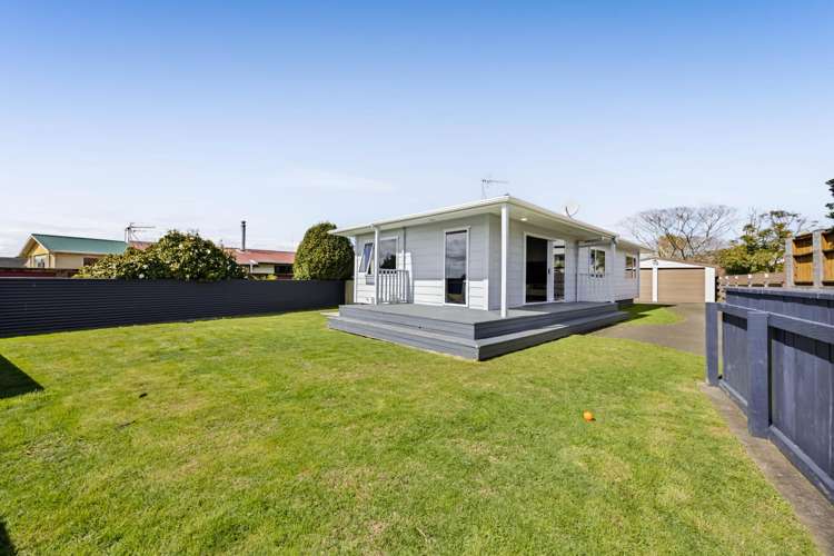 6 Camellia Avenue Bell Block_16