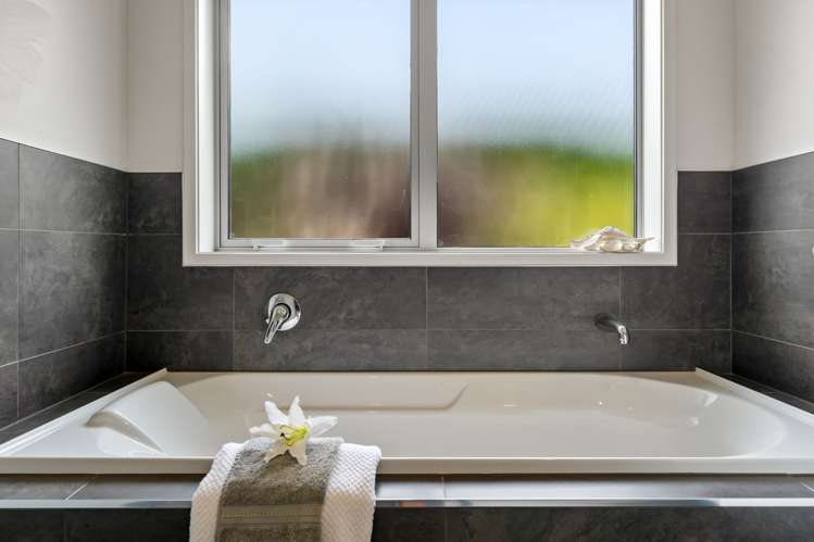 6 Dumas Place Rosehill_21