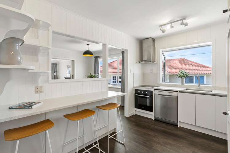 7 Tiroroa Avenue Te Atatu South_7