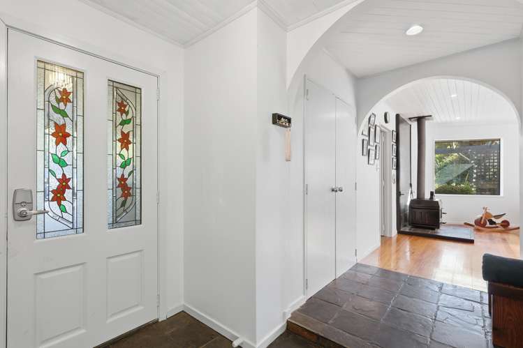 19 and 19a Ettrick Street Glenross_11