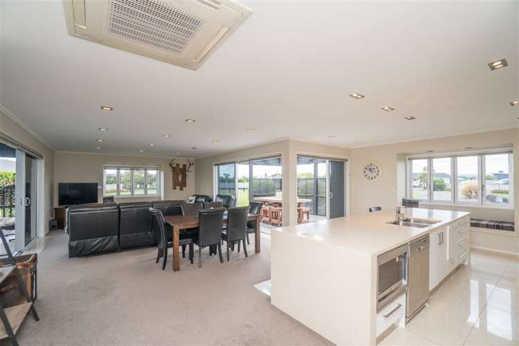 7 Kingsford-Smith Drive Hawera_12