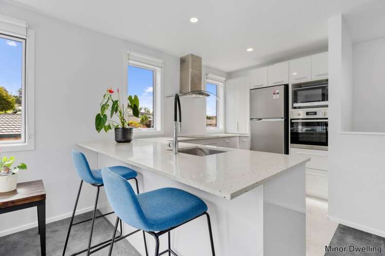 2/12H Relko Crescent Torbay_10