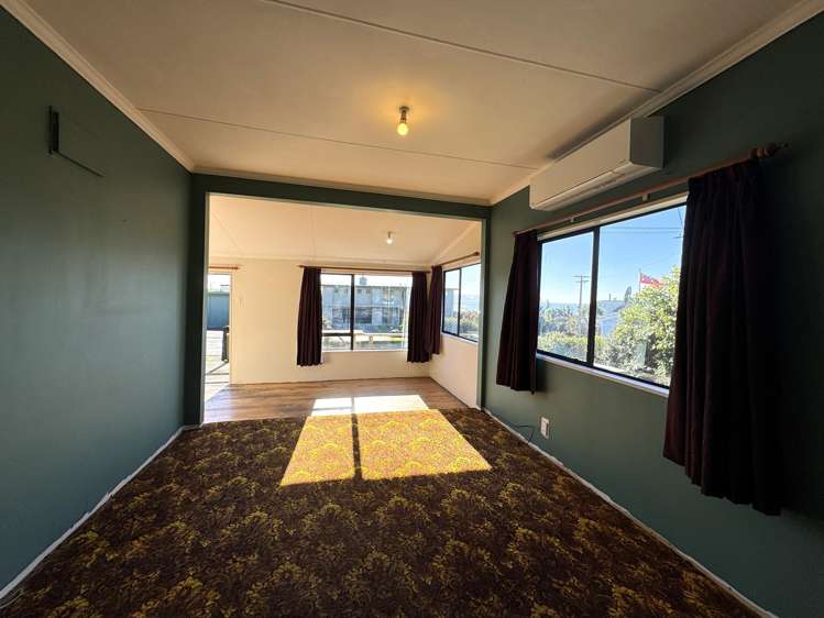 7 Rimu Street Kaka Point_8