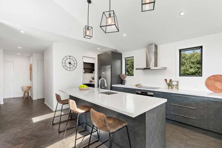 13 Falconer Rise Jacks Point_8