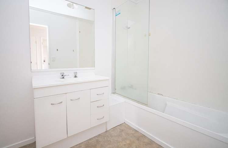 164B Old Farm Road 1074_16