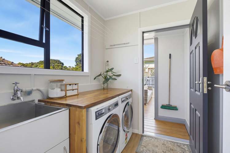 110 Main Road Titahi Bay_15