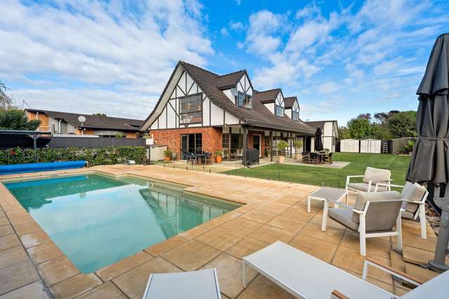 Exceptional Family Living in Pahurehure