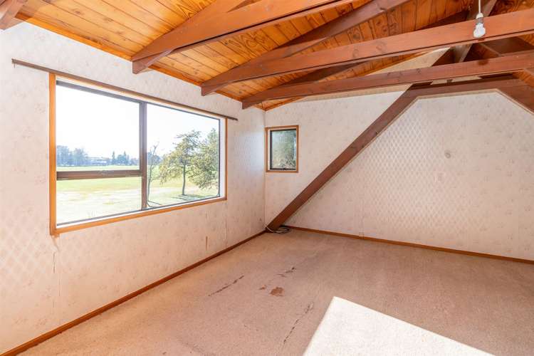 74b Kahikatea Drive Melville_18