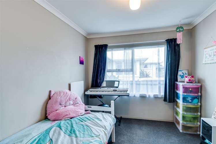 82 Wycliffe Street Onekawa_12