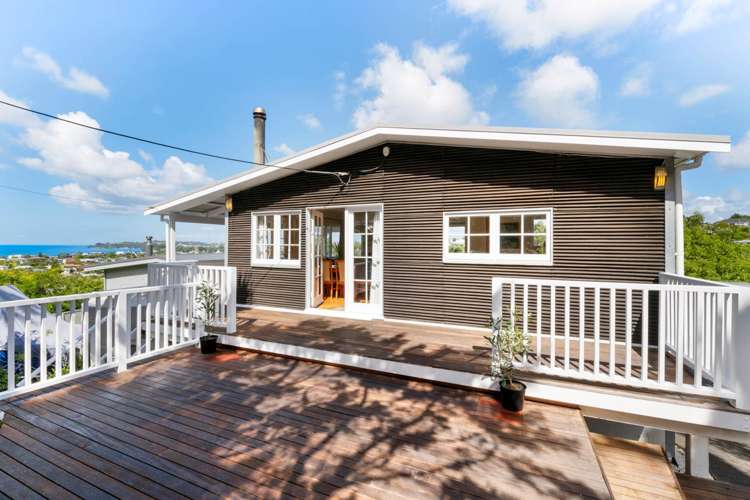 14 Elliston Crescent Stanmore Bay_5