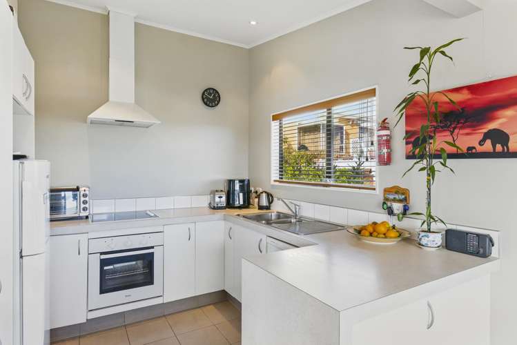 47 Kakariki Grove_3
