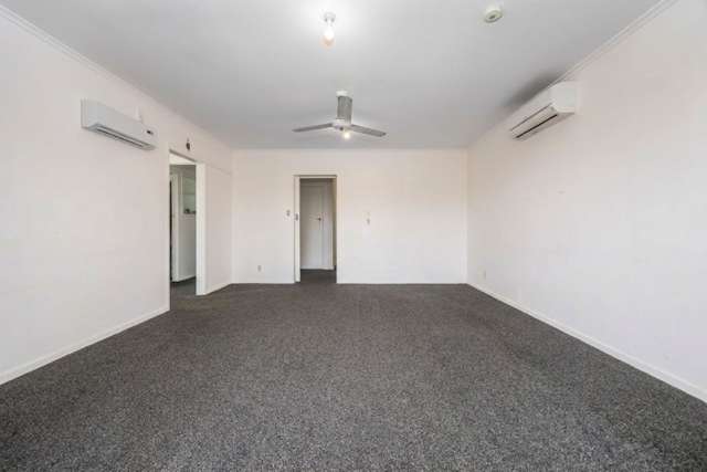 453 Scenic Drive Waiatarua_3