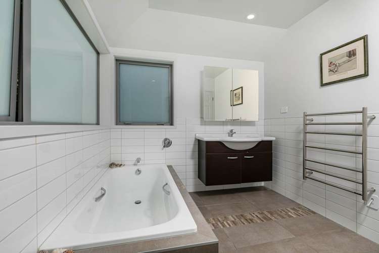 2/30 Bevyn Street Castor Bay_19