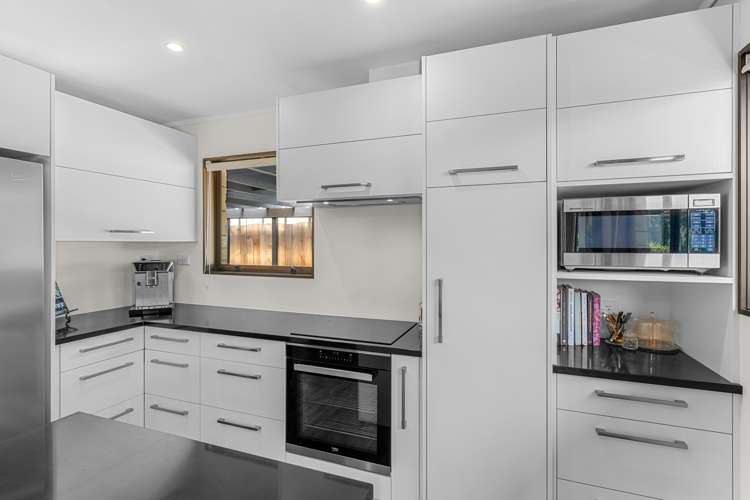 5 Skelton Crescent Paparoa_8