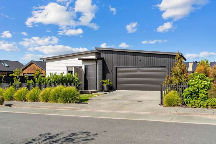 35 William Gilbert Drive_4