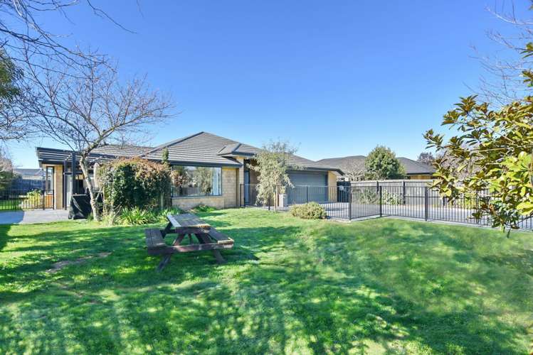 29 Glastonbury Drive Burwood_30