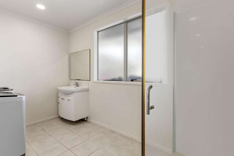 15 Fisher Crescent Otara_14