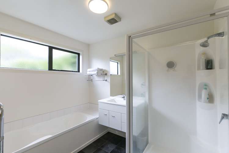 81 Silverstream Road Crofton Downs_10