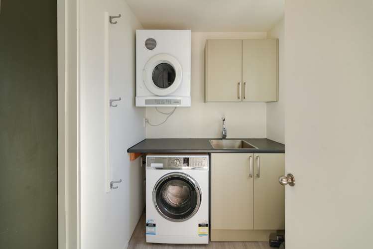 160 Fernhill Road Fernhill/Sunshine Bay_11