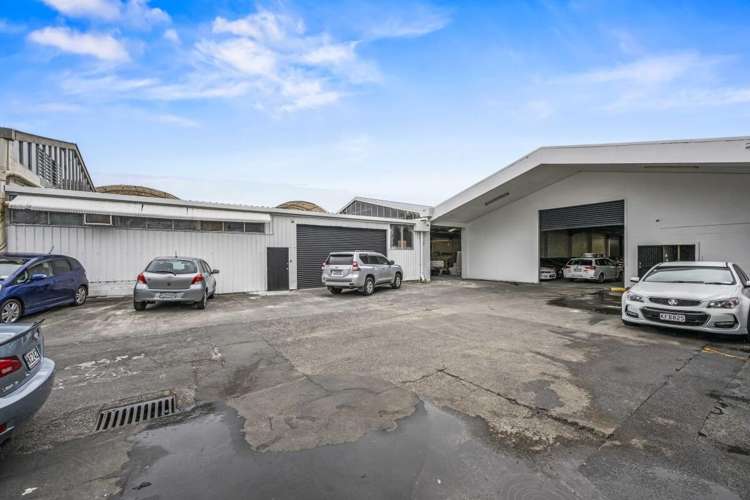 10-12 Heremai Street Henderson_4