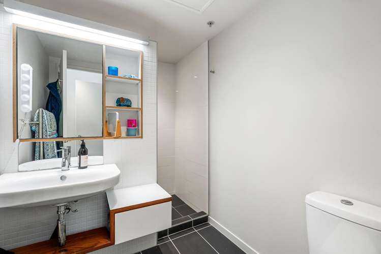 6D/82 Cable Street Te Aro_17