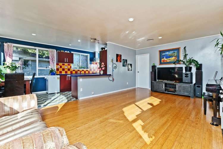 27 Vandeleur Avenue Birkdale_16